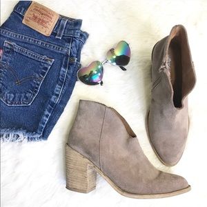 Jeffrey Campbell suede ankle booties sz 7